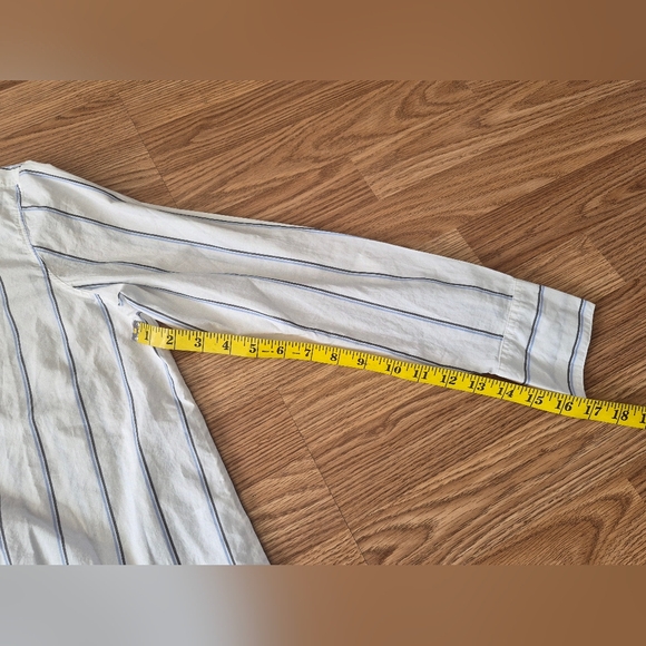 Banana Republic Men's Shirt - Picture 8 of 8